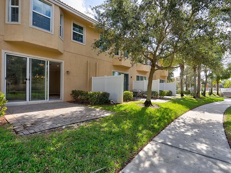 5919 Monterra Club Dr — Photo 23