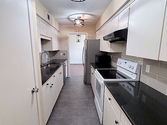 5th image of 4933 Skillman St APT 247