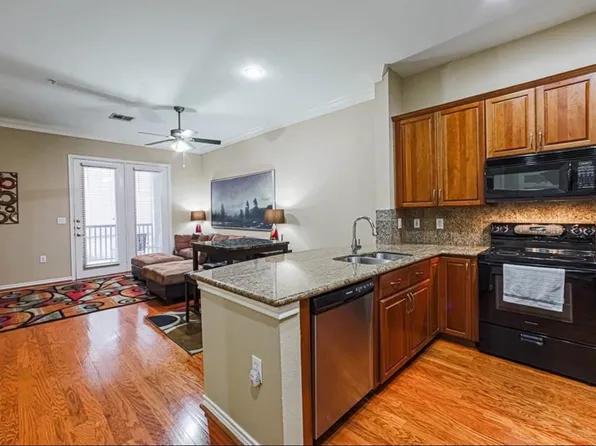 2400 McCue Rd APT 118, Houston, TX 77056