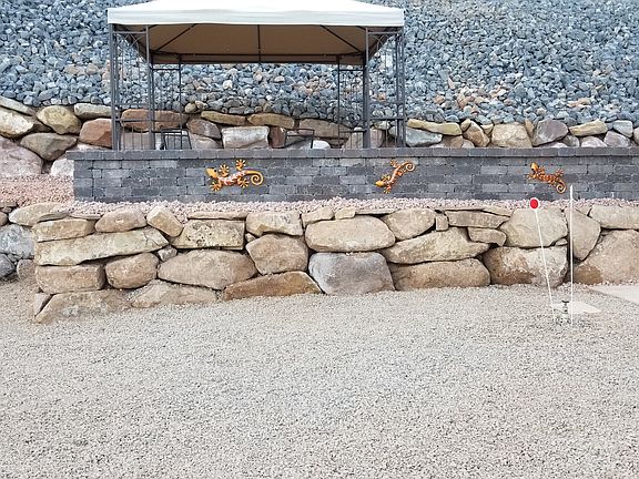 Backyard patio w/ BBQ space