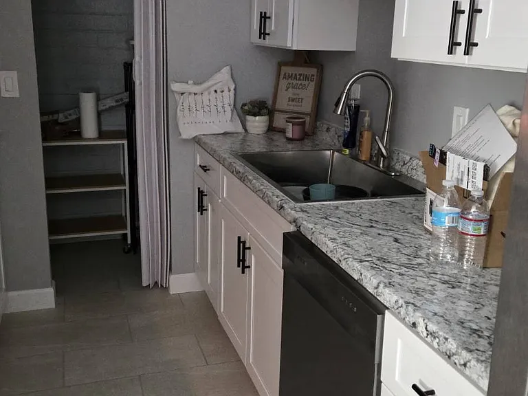 5416 W Hearn Rd — Photo 4