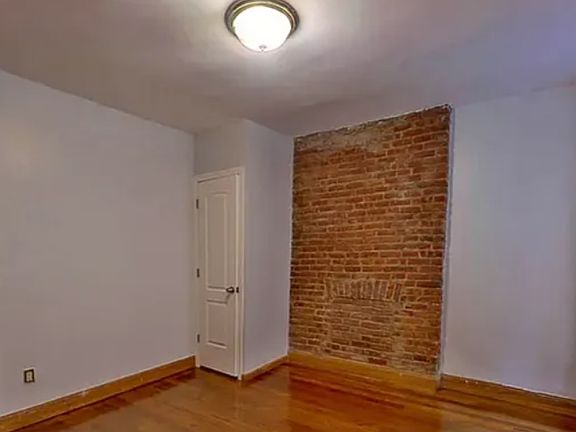 5th image of 246 E 23rd St APT 3