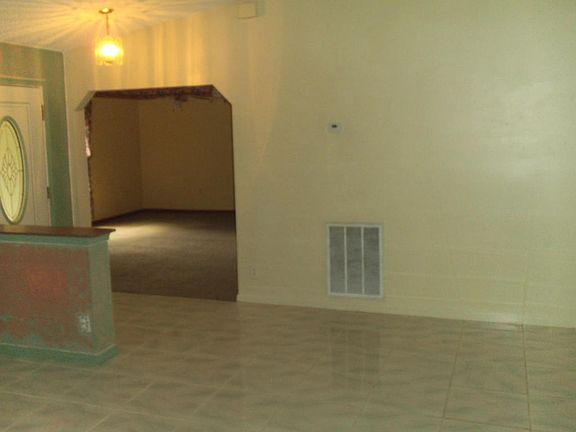 4th image of 16331 81st Ln N