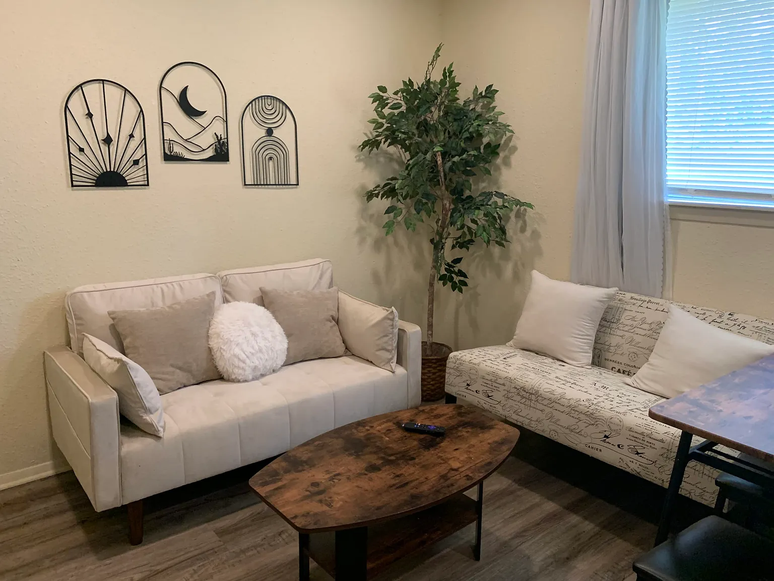 2 bed, $1,895 — Photo 4