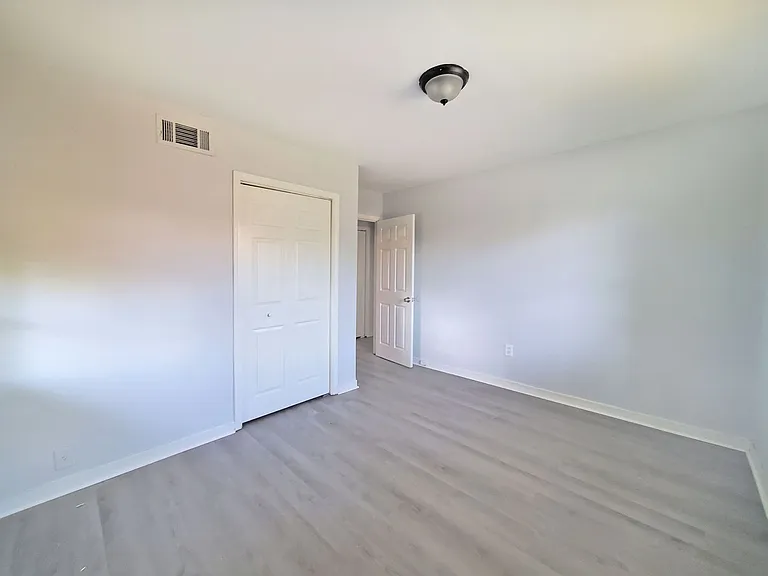 310 Lincoln St SW — Photo 15