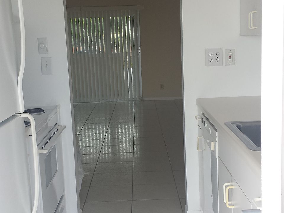 1st image of 1111 Lake Ter APT 203