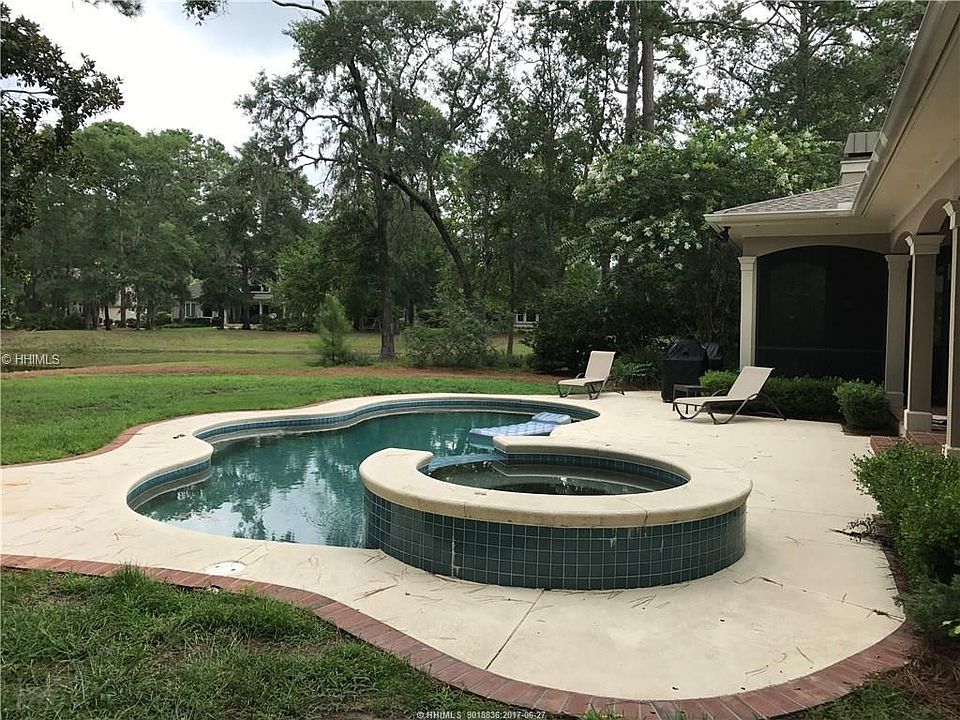 2nd image of 27 Pond Dr
