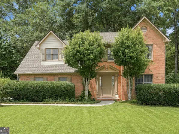 1915 Rockside Ln, Snellville, GA 30078