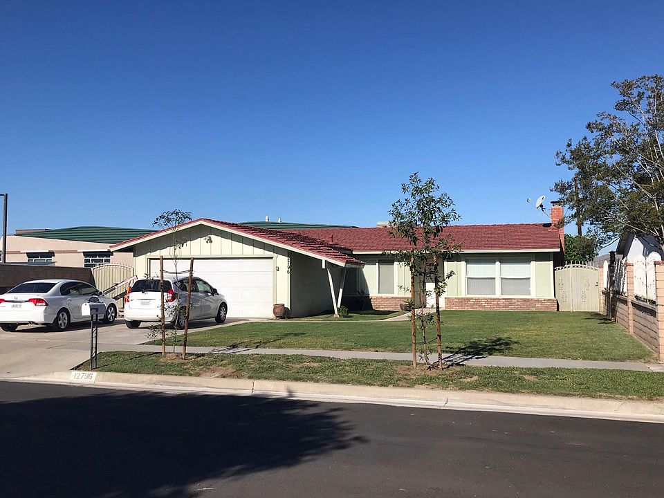 2nd image of 12796 Royal Ave