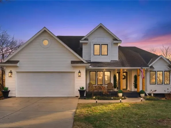 1600 SW Rock Creek Dr, Blue Springs, MO 64015