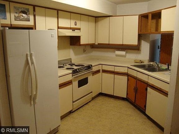 5th image of 1214 Lowry Avenue N