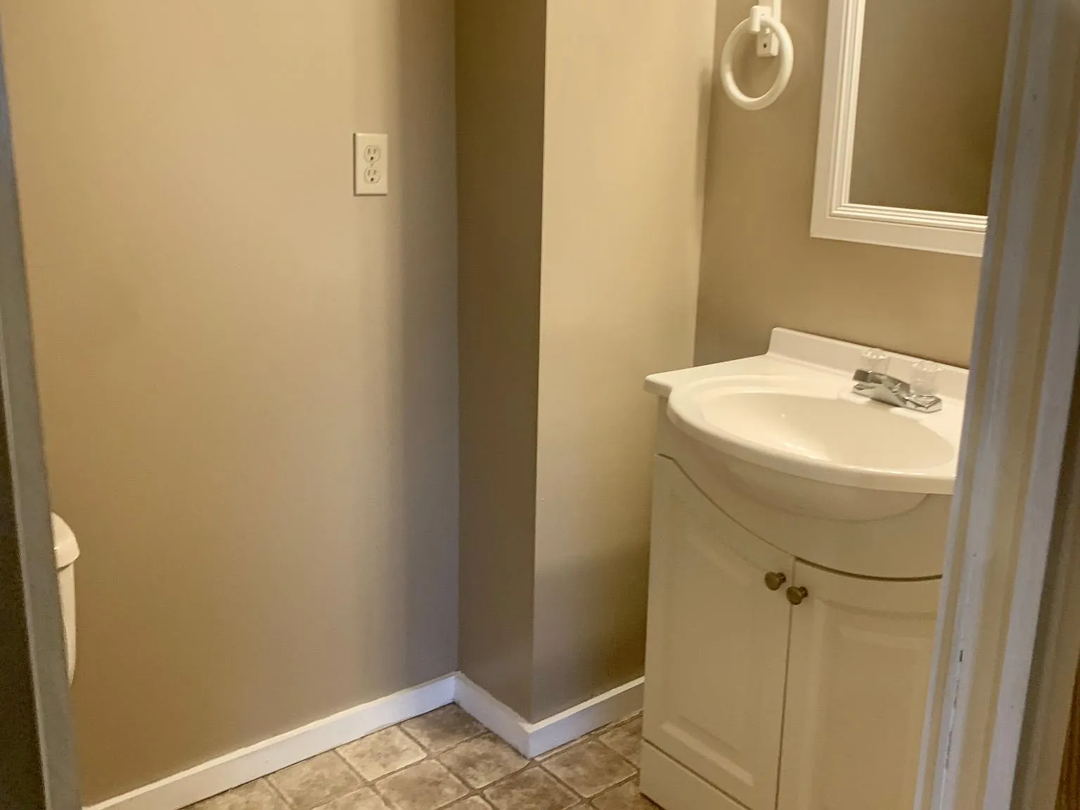 2 bed, 1.5 bath, $1,250 — Photo 3