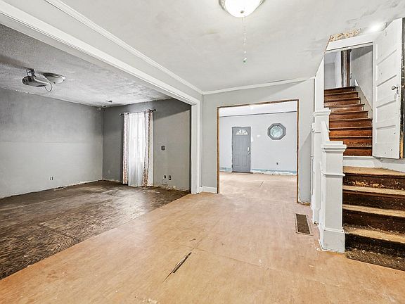 5th image of 265 S Tabor St