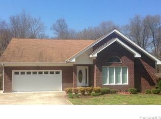 9915 Pinewood Ln, Charlotte, NC 28269