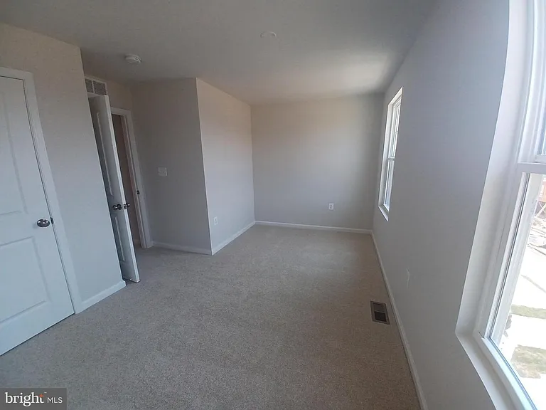 182 Coolidge Ave — Photo 9