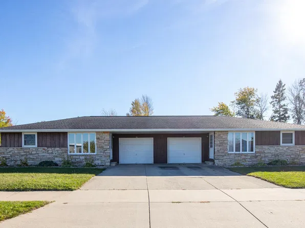 707 E Elm Dr, Little Chute, WI 54140