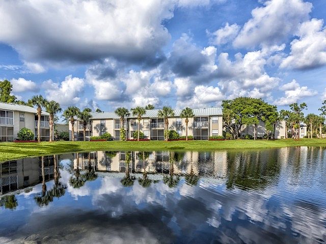 1st image of 1600 Wellesley Cir #72-05