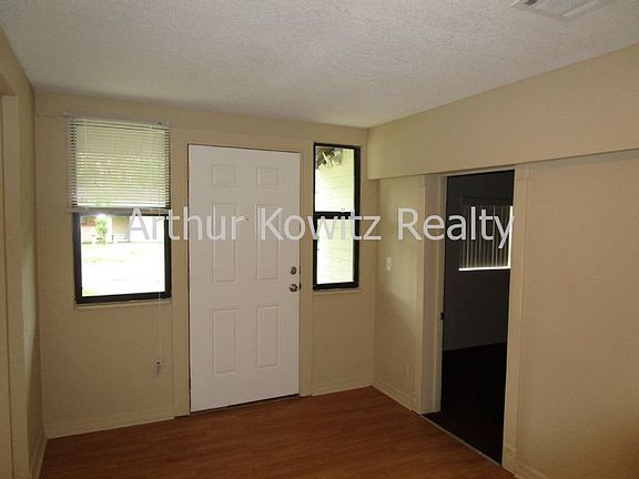 3rd image of 731 Flanders Ave