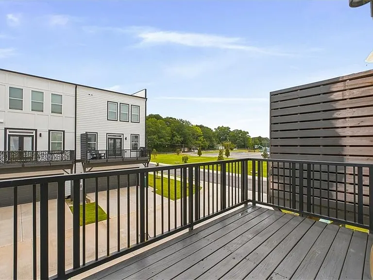 1077 Glen Opal Dr — Photo 22