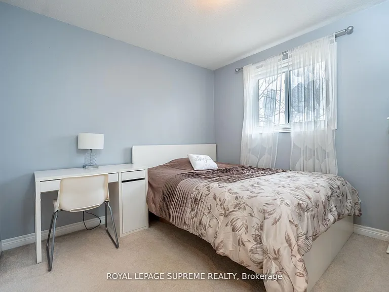 31 1/2 Thorold Rd E — Photo 21