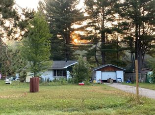 302 N Roscommon Rd, Roscommon, MI 48653