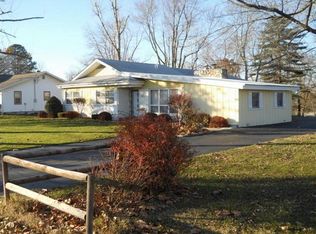 901 W 1st St, Mountain Grove, MO 65711