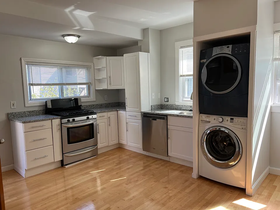 96 Bristol Rd #1