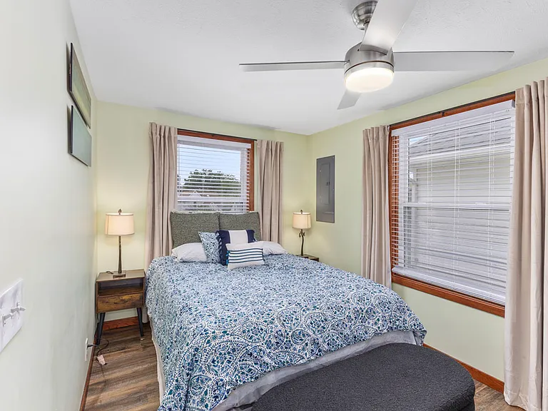 941 Leonard St NW #2 — Photo 4