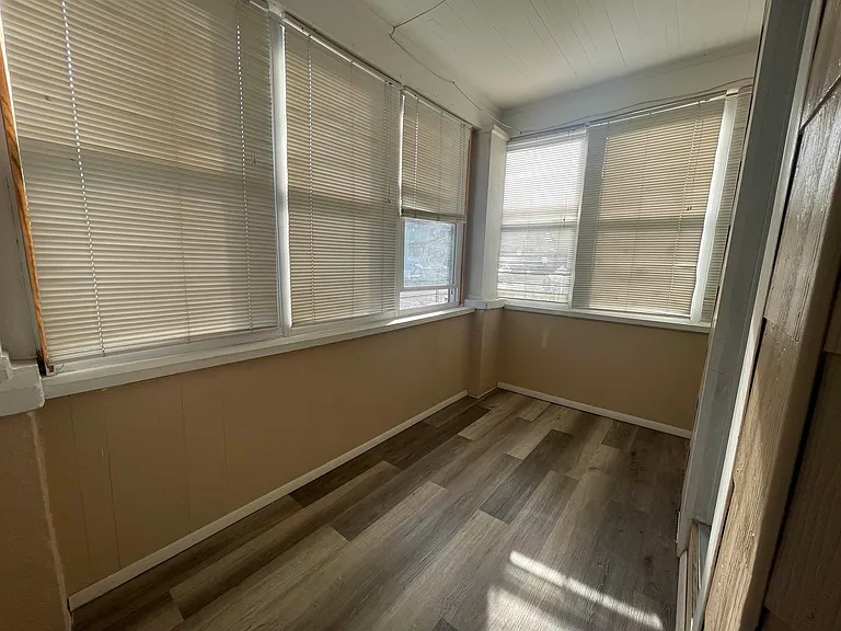 12 Rutgers Pl — Photo 12