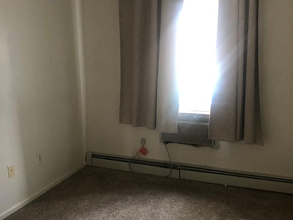 3rd image of 3212 Yates Ave #1