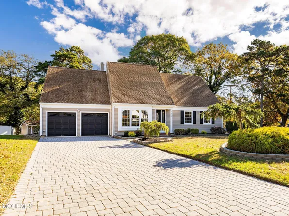 1432 Weeping Willow Court, Toms River, NJ 08753
