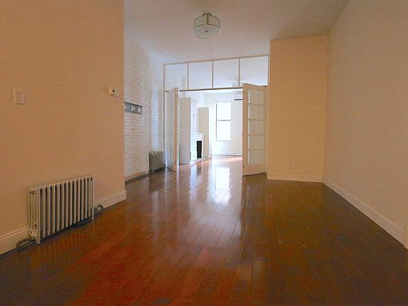 2nd image of 661 Washington St APT 2rn