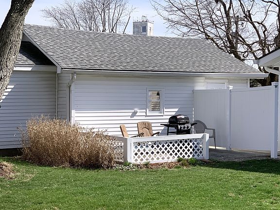 5th image of 204 Vine St