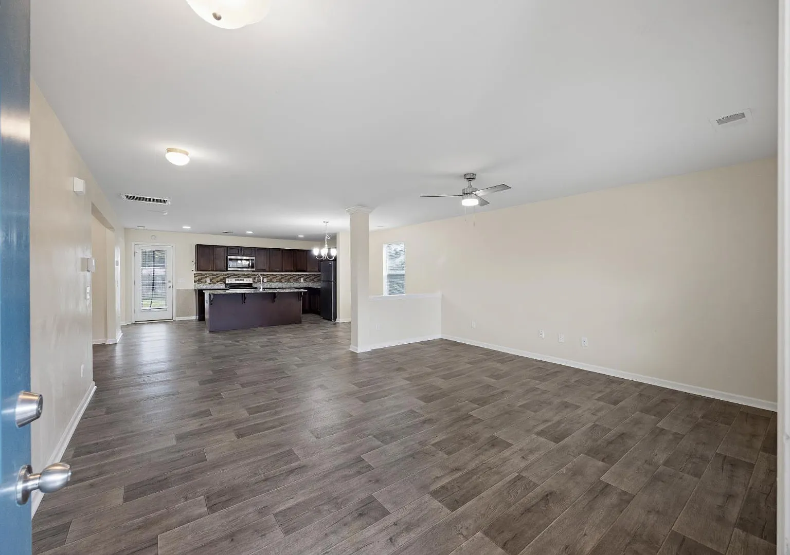 442 Thoroughbred Dr — Photo 4