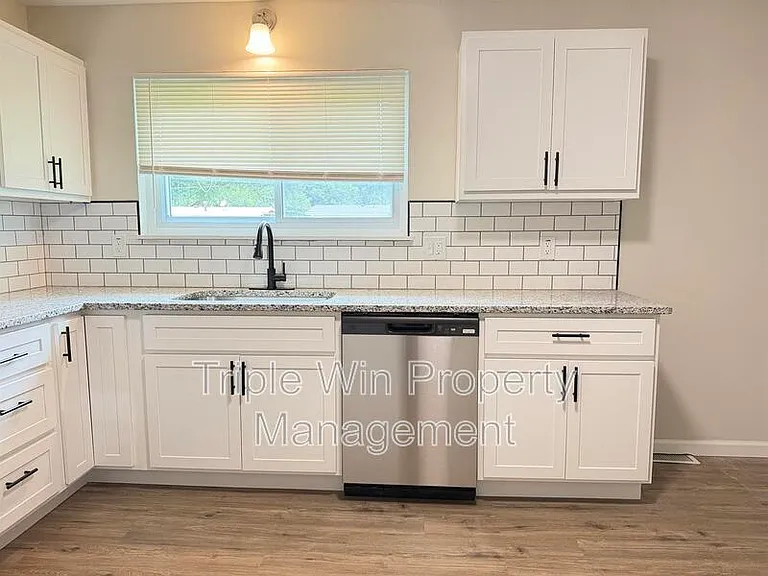 1315 Bobolink Dr — Photo 26