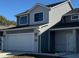 1060 Iris Ave, Crete, NE 68333