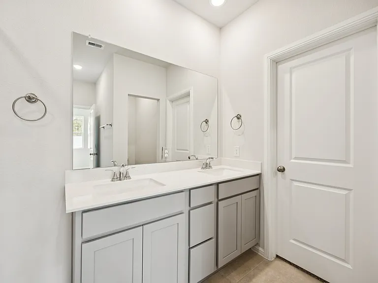 1120 Novelle Bend Dr — Photo 4