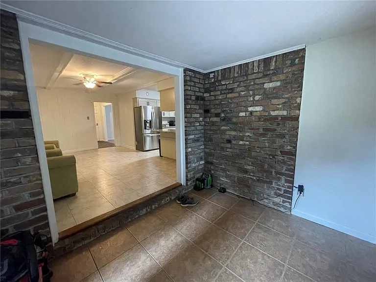 2760 Brevard Dr — Photo 5
