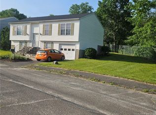 15 Francisco Cir, Waterbury, CT 06706