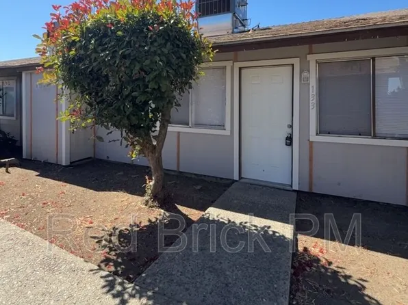 133 Kings Ave, Chowchilla, CA 93610