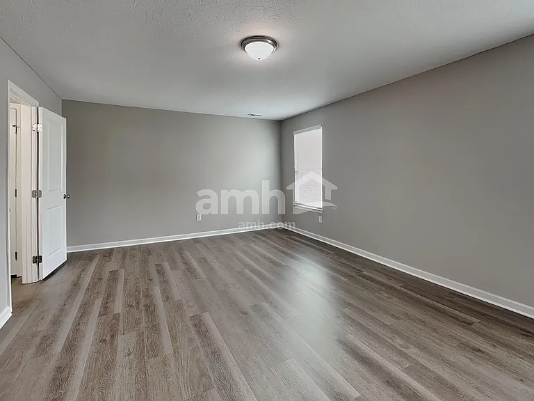 676 Classic Ln — Photo 11