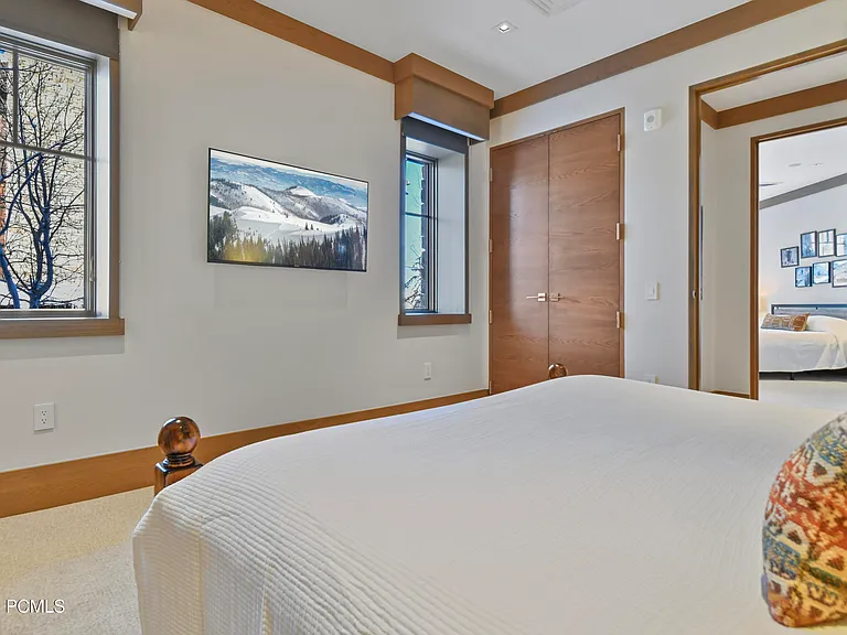 8680 Empire Club Dr — Photo 8