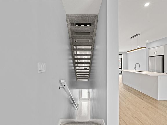 4th image of 1304 Rutherford Rd SW #39