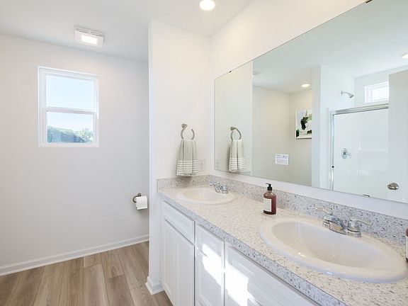 Spa Like Owner s Bath