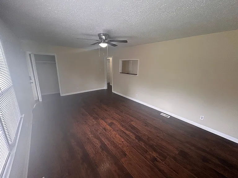 3120 Adonna Dr NW — Photo 3