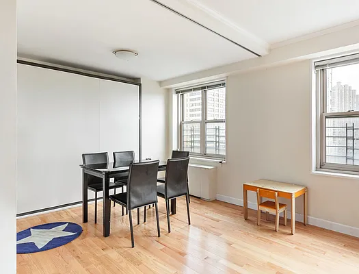 Sold by Compass | media 18