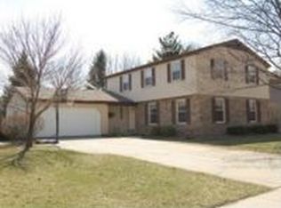 1004 Iroquois Ave, Naperville, IL