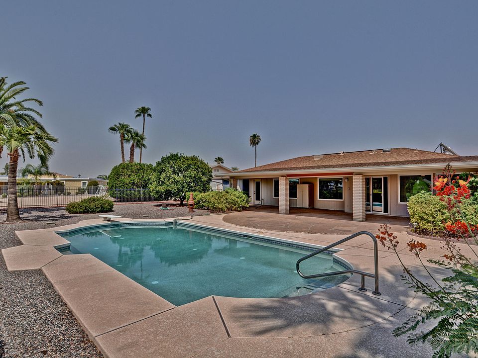 1st image of 9725 W Briarwood Cir