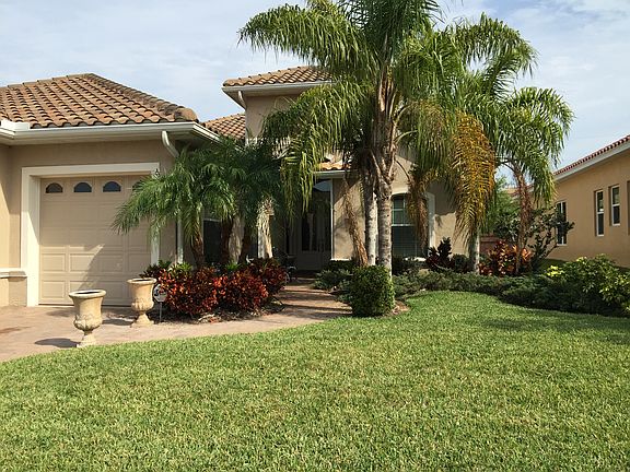 3rd image of 2569 Grand Lakeside Dr