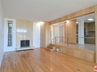 8895 Appian Way, Los Angeles, CA 90046